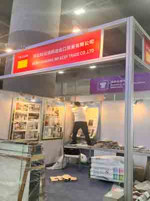 Plastic composite material